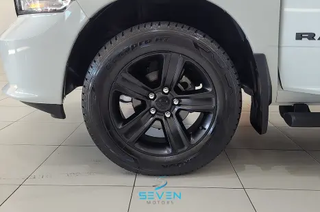 RAM Classic 5.7 V8 32V 4P HEMI LARAMIE AUTOMTICO, Foto 17