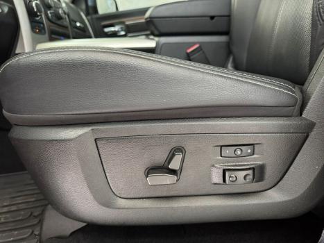 RAM Classic 5.7 V8 32V 4P HEMI LARAMIE AUTOMTICO, Foto 10