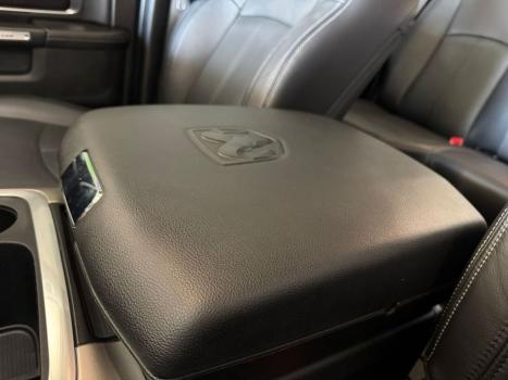 RAM Classic 5.7 V8 32V 4P HEMI LARAMIE AUTOMTICO, Foto 19