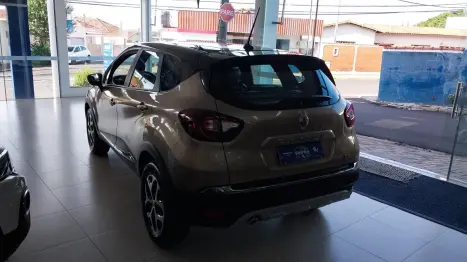 RENAULT Captur 1.3 16V 4P FLEX TCE INTENSE TURBO X-TRONIC AUTOMTICO CVT, Foto 9
