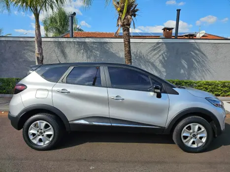 RENAULT Captur 1.6 16V 4P FLEX SCE LIFE X-TRONIC CVT, Foto 3