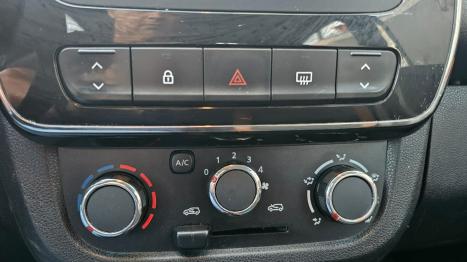 RENAULT Kwid 1.0 12V 4P SCE FLEX OUTSIDER, Foto 13