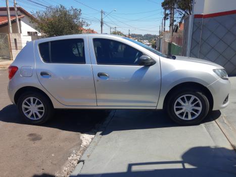 RENAULT Sandero 1.0 16V 4P FLEX AUTHENTIQUE, Foto 3