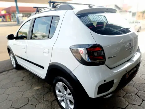RENAULT Sandero 1.6 16V 4P FLEX STEPWAY, Foto 13