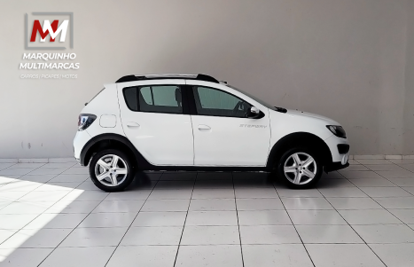 RENAULT Sandero 1.6 16V 4P FLEX STEPWAY AUTOMTICO, Foto 4