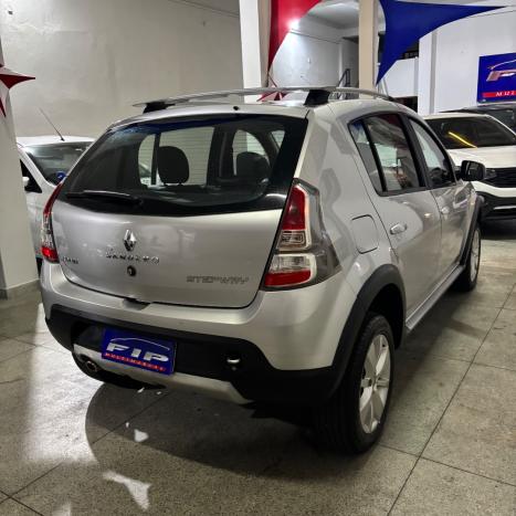 RENAULT Sandero 1.6 16V 4P FLEX STEPWAY AUTOMTICO, Foto 6