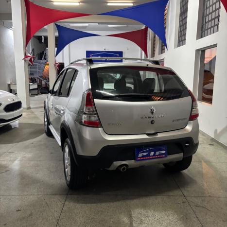 RENAULT Sandero 1.6 16V 4P FLEX STEPWAY AUTOMTICO, Foto 9
