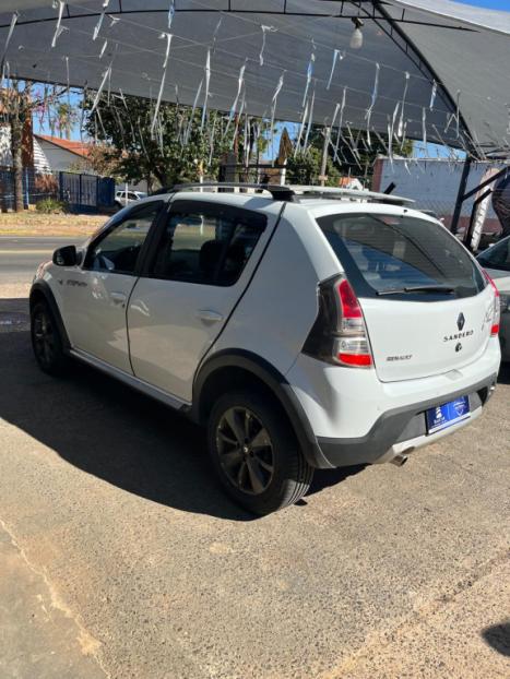 RENAULT Sandero 1.6 16V 4P FLEX STEPWAY AUTOMTICO, Foto 6