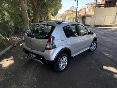 RENAULT Sandero 1.6 16V 4P FLEX STEPWAY, Foto 10