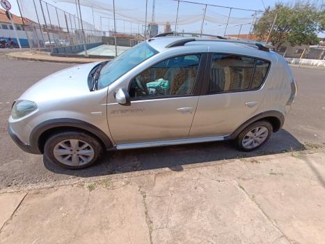 RENAULT Sandero 1.6 16V 4P FLEX STEPWAY AUTOMTICO, Foto 6