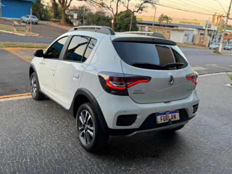 RENAULT Sandero 1.6 16V 4P SCE FLEX STEPWAY ICONIC X-TRONIC AUTOMTICO CVT, Foto 4