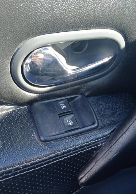 RENAULT Sandero 2.0 16V 4P RS FLEX, Foto 12