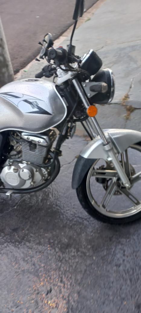 SUZUKI GSR 150 I, Foto 4