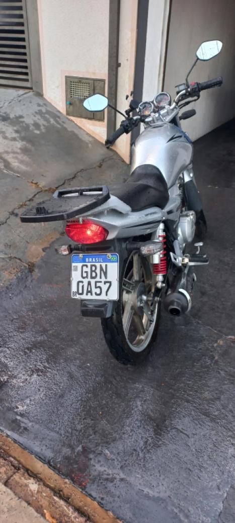 SUZUKI GSR 150 I, Foto 5