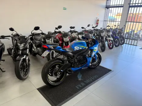 SUZUKI GSX-R 750 Srad MOTO GP, Foto 4