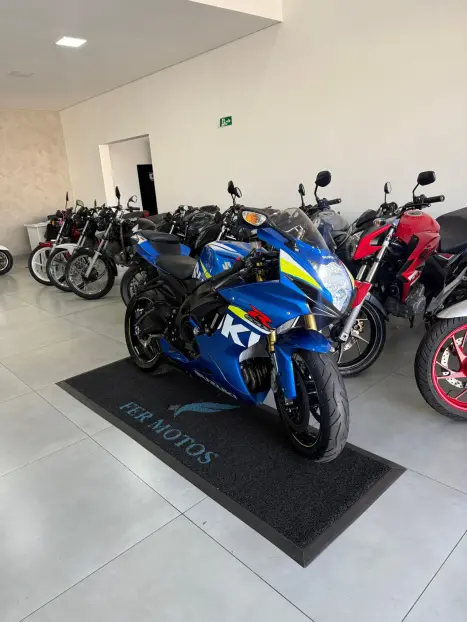 SUZUKI GSX-R 750 Srad MOTO GP, Foto 7