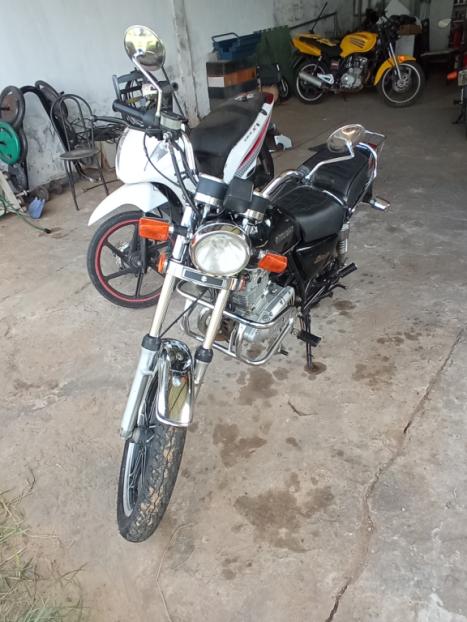 SUZUKI Intruder 125 , Foto 2