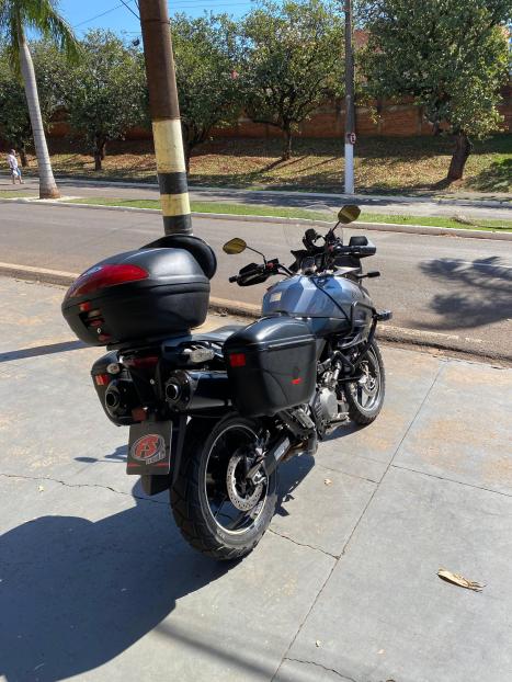 SUZUKI V-Strom DL 1000 A, Foto 5