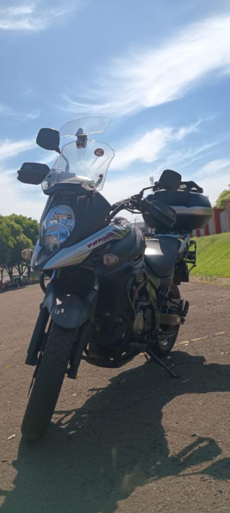 SUZUKI V-Strom DL 650 XT, Foto 2