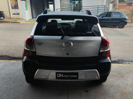 TOYOTA Etios Cross 1.5 16V 4P, Foto 6
