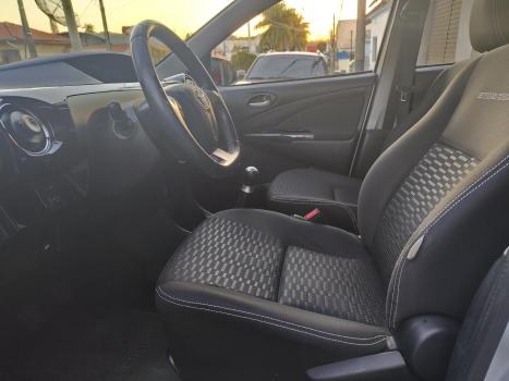 TOYOTA Etios Cross 1.5 16V 4P, Foto 10