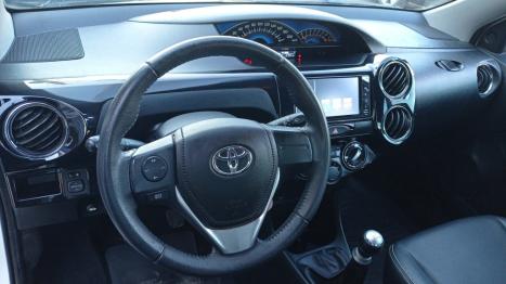 TOYOTA Etios Cross 1.5 16V 4P, Foto 5