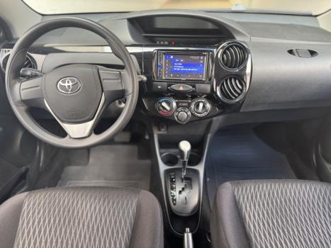 TOYOTA Etios Hatch 1.3 16V 4P FLEX X AUTOMTICO, Foto 5