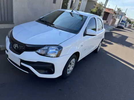 TOYOTA Etios Hatch 1.3 16V 4P FLEX X AUTOMTICO, Foto 4