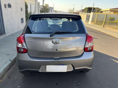 TOYOTA Etios Hatch 1.5 16V 4P FLEX X PLUS AUTOMTICO, Foto 3