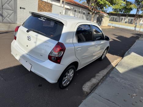 TOYOTA Etios Hatch 1.5 16V 4P FLEX X PLUS AUTOMTICO, Foto 7