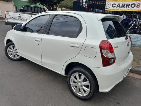 TOYOTA Etios Hatch 1.5 16V 4P FLEX X PLUS AUTOMTICO, Foto 4