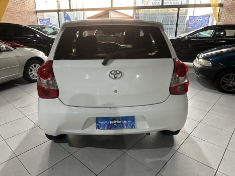 TOYOTA Etios Hatch 1.3 16V 4P FLEX X, Foto 6