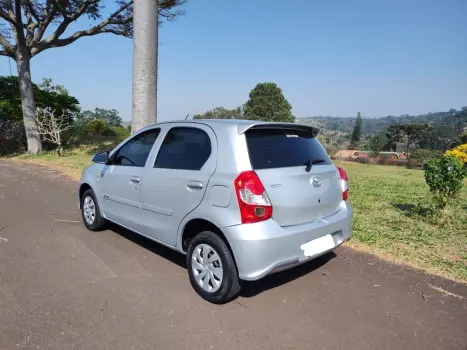 TOYOTA Etios Hatch 1.3 16V 4P FLEX X, Foto 9