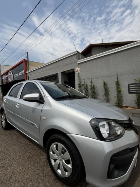 TOYOTA Etios Hatch 1.3 16V 4P FLEX X, Foto 7