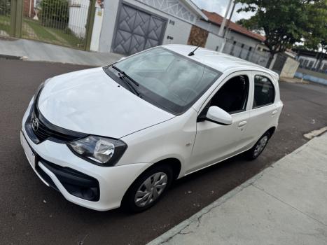 TOYOTA Etios Hatch 1.3 16V 4P FLEX X AUTOMTICO, Foto 2