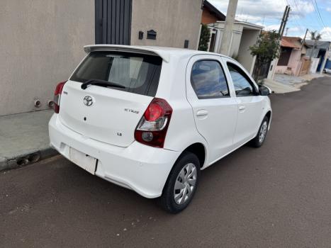 TOYOTA Etios Hatch 1.3 16V 4P FLEX X AUTOMTICO, Foto 8