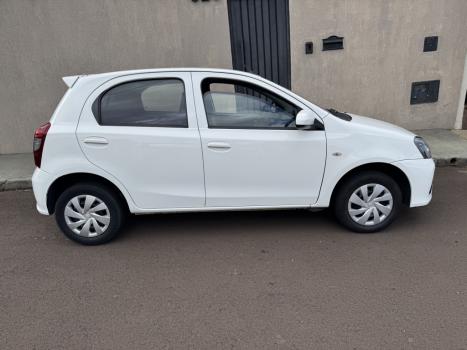 TOYOTA Etios Hatch 1.3 16V 4P FLEX X AUTOMTICO, Foto 11