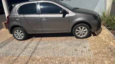 TOYOTA Etios Hatch 1.5 16V 4P FLEX X PLUS AUTOMTICO, Foto 1