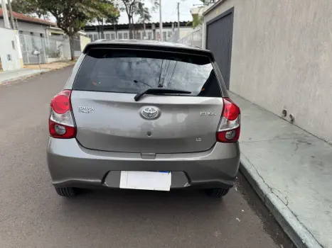 TOYOTA Etios Hatch 1.5 16V 4P FLEX X PLUS AUTOMTICO, Foto 8