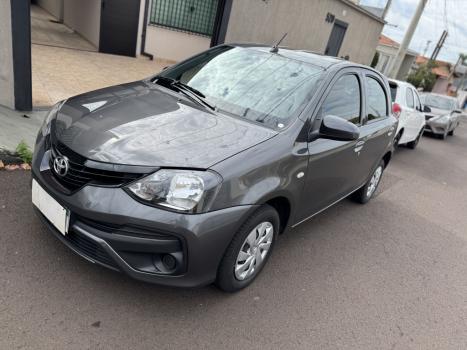 TOYOTA Etios Hatch 1.3 16V 4P FLEX X AUTOMTICO, Foto 4