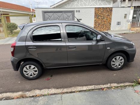 TOYOTA Etios Hatch 1.3 16V 4P FLEX X AUTOMTICO, Foto 6