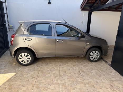 TOYOTA Etios Hatch 1.3 16V 4P FLEX X AUTOMTICO, Foto 1