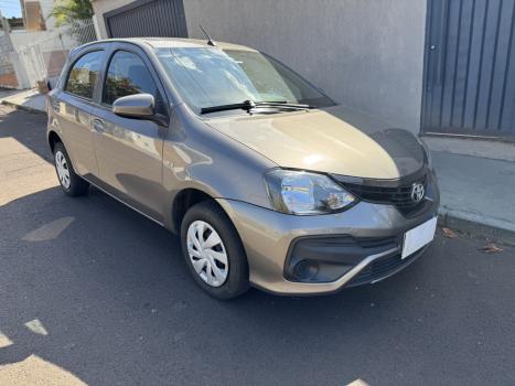 TOYOTA Etios Hatch 1.3 16V 4P FLEX X AUTOMTICO, Foto 6