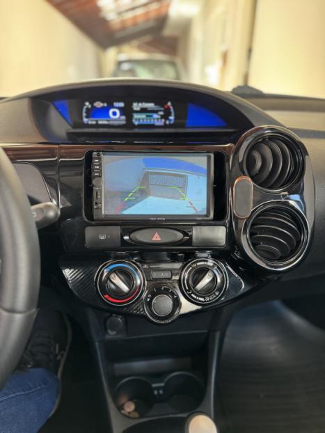 TOYOTA Etios Hatch 1.3 16V 4P FLEX X AUTOMTICO, Foto 10