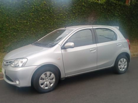 TOYOTA Etios Hatch 1.3 16V 4P FLEX XS, Foto 1