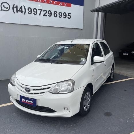 TOYOTA Etios Hatch 1.3 16V 4P FLEX X, Foto 1