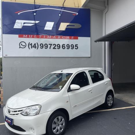 TOYOTA Etios Hatch 1.3 16V 4P FLEX X, Foto 2