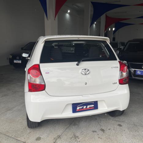 TOYOTA Etios Hatch 1.3 16V 4P FLEX X, Foto 8