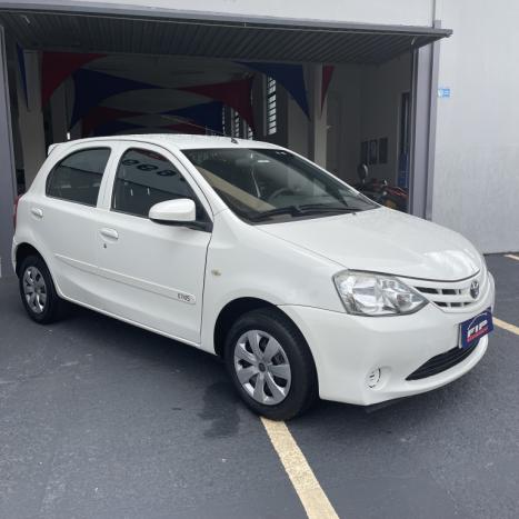 TOYOTA Etios Hatch 1.3 16V 4P FLEX X, Foto 9