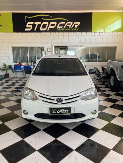 TOYOTA Etios Hatch 1.3 16V 4P FLEX X, Foto 1